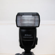 Load image into Gallery viewer, Nikon Speedlight SB-800 flash
