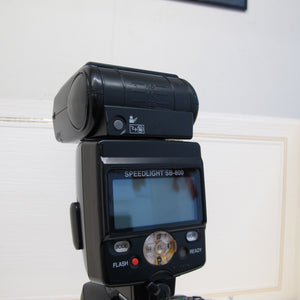 Nikon Speedlight SB-800 flash