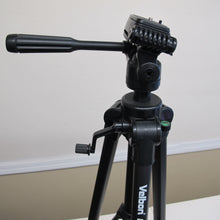 Load image into Gallery viewer, Velbon DF60 Tripod
